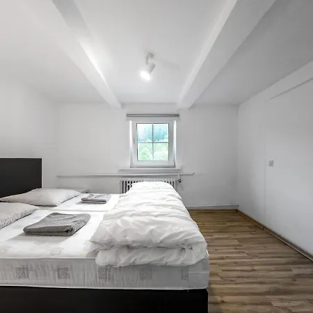 Spacious Holiday In Bestwig For Groups Apartamento